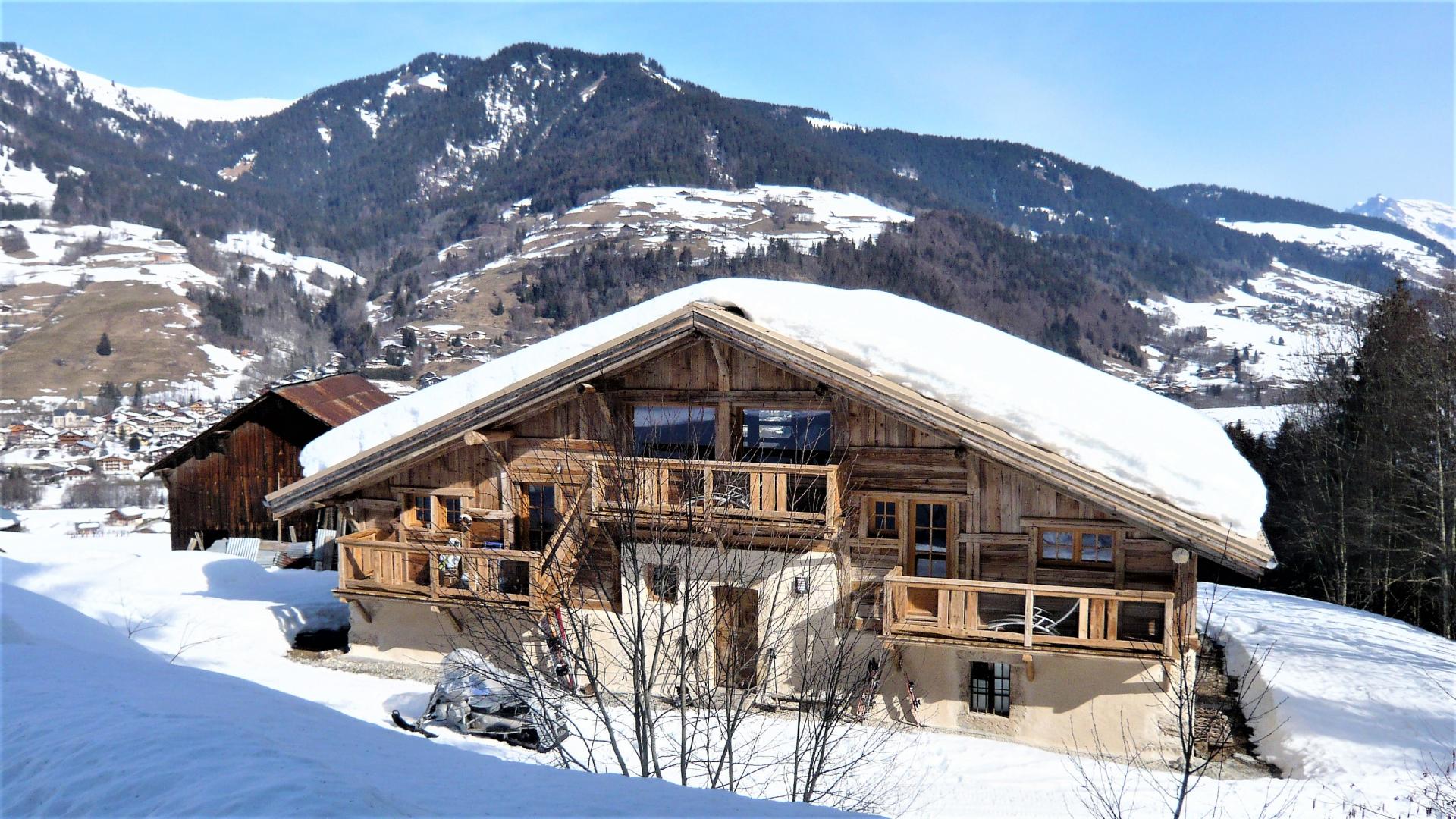 A SKI IN AND OUT CHALET IN CHALET DE LA FERME CLOSE TO MEGEVE
