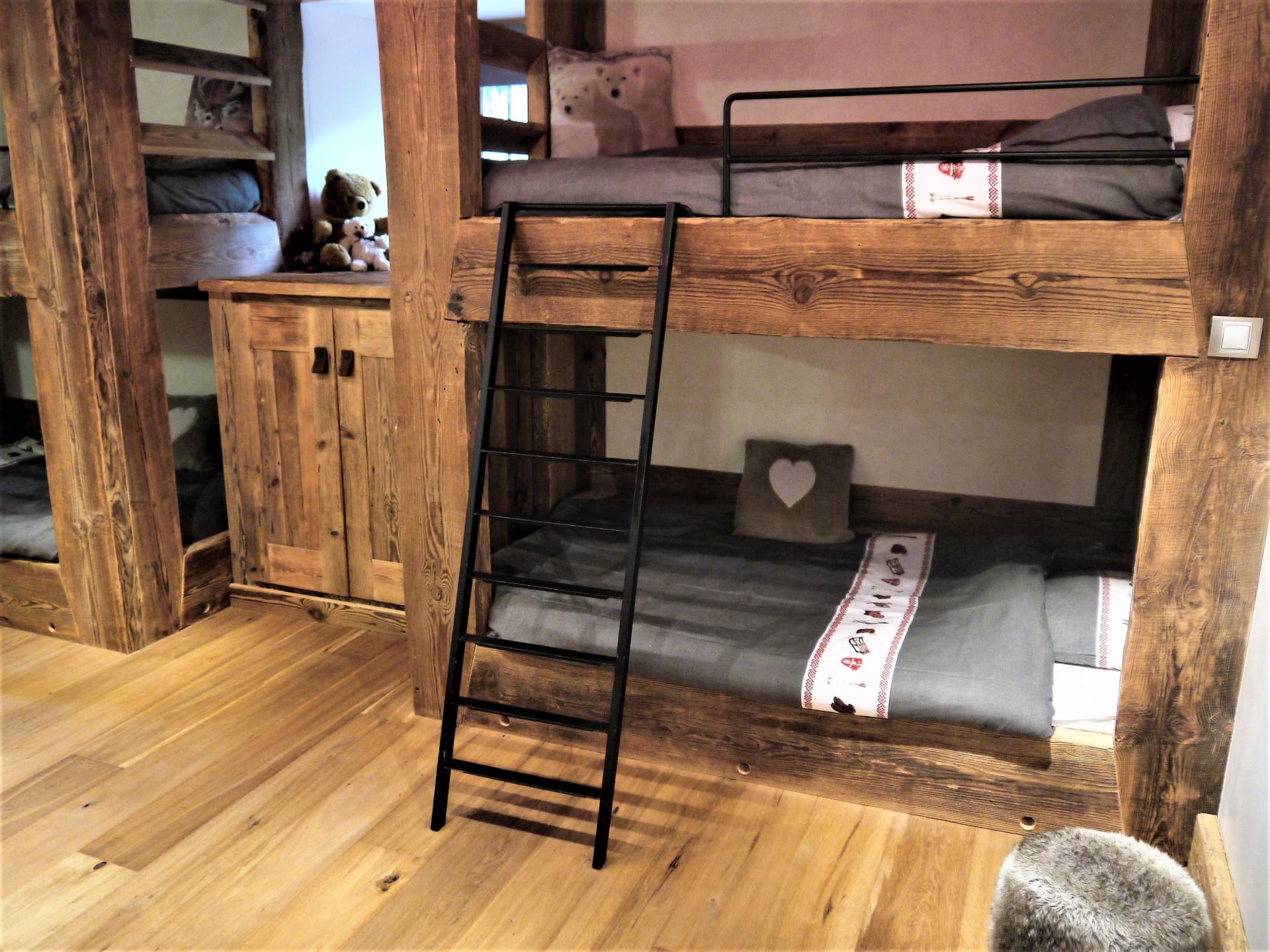 BUNK BEDS FOR THE CHILDREN IN CHALET CLOSE TO MEGEVE
