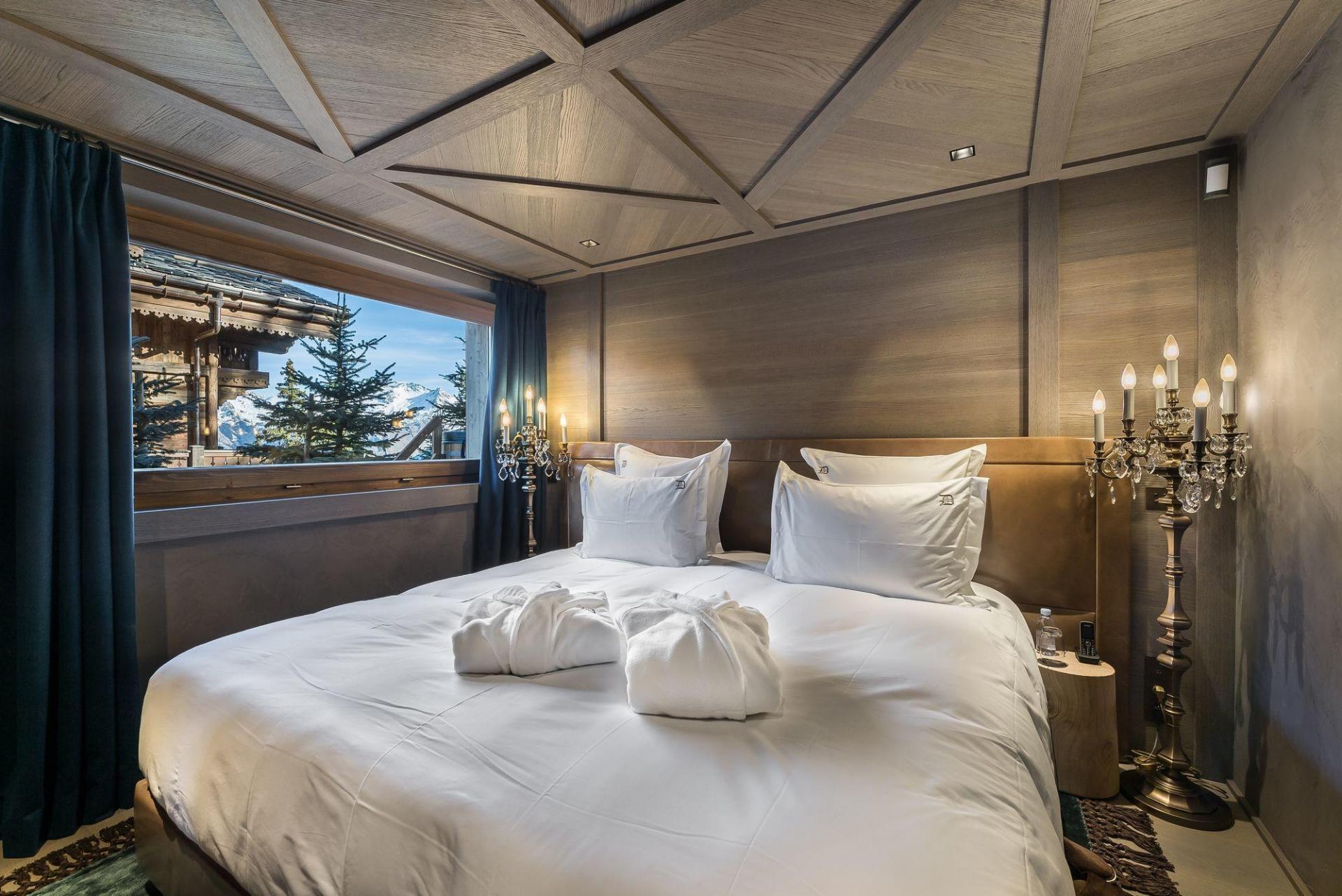 BEAUTIFUL BEDROOM IN THE CHALET LE PALACE IN COURCHEVEL