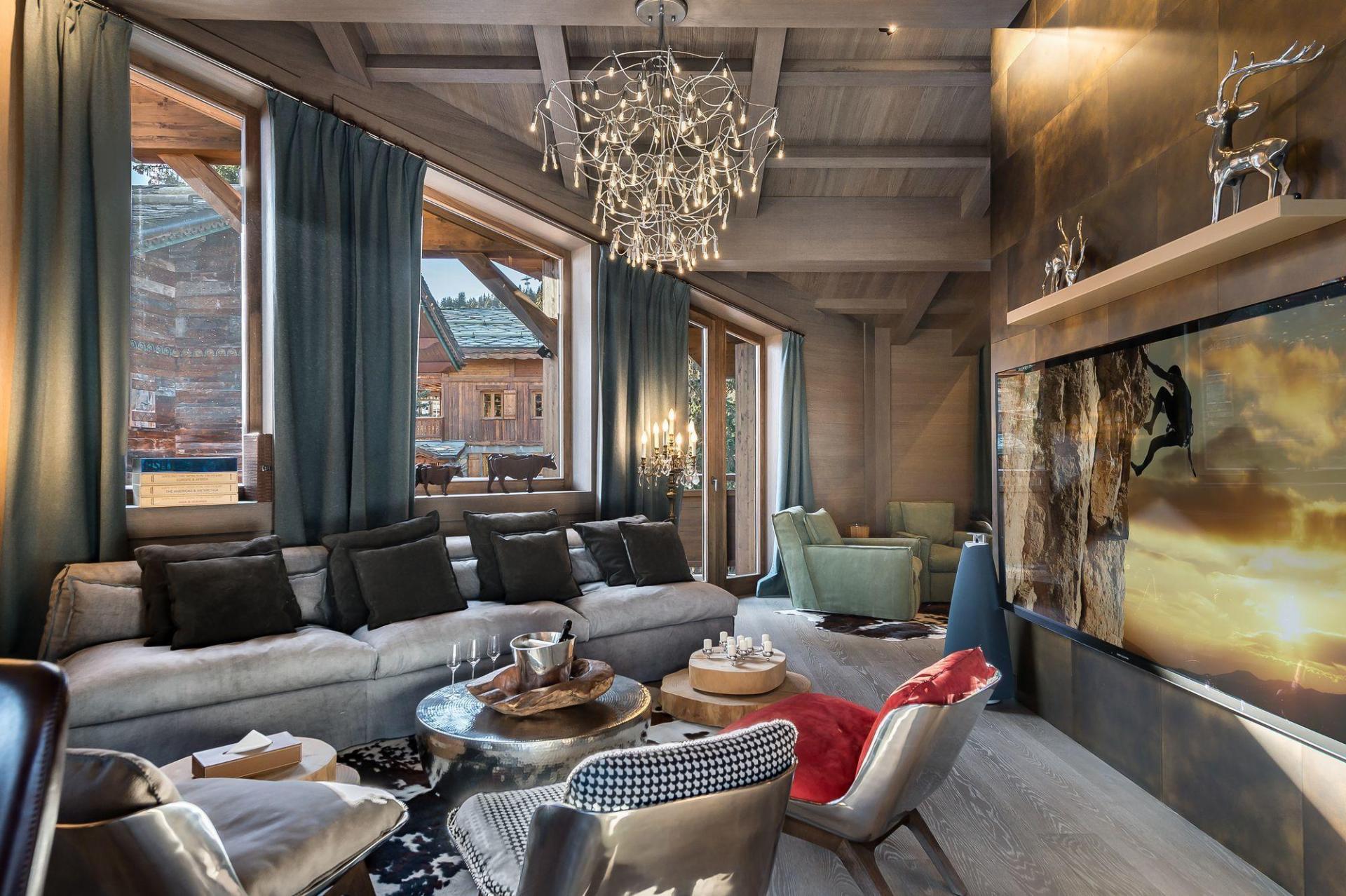 A GOOD ATHMOSPHERE IN A LUXURY SKI RENTAL CHALET IN THE FRENCH ALPS