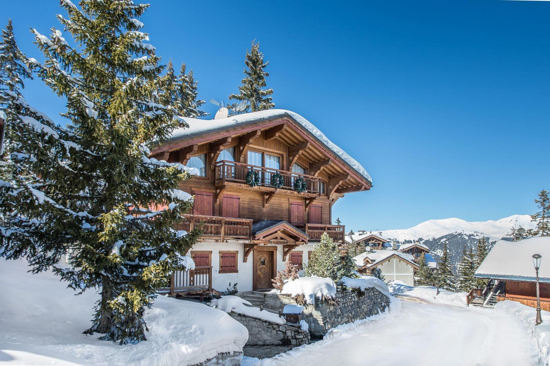 A BEAUTIFUL CHALET TO RENT IN COURCHEVEL 1850